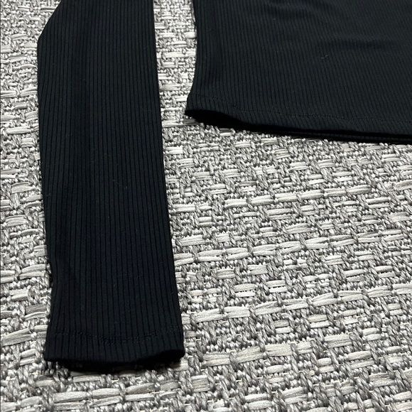 Dynamite | Long Sleeved Ribbed Open Shoulder Crop Top - Picture 2 of 8